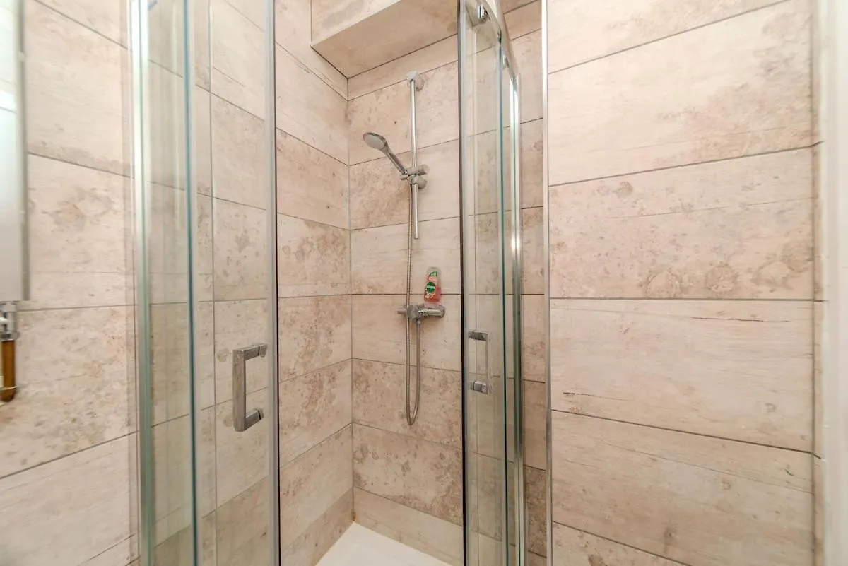 Beautiful 1 Bedroom Flat Next To Beach Sleep 3 브라이턴 펜션