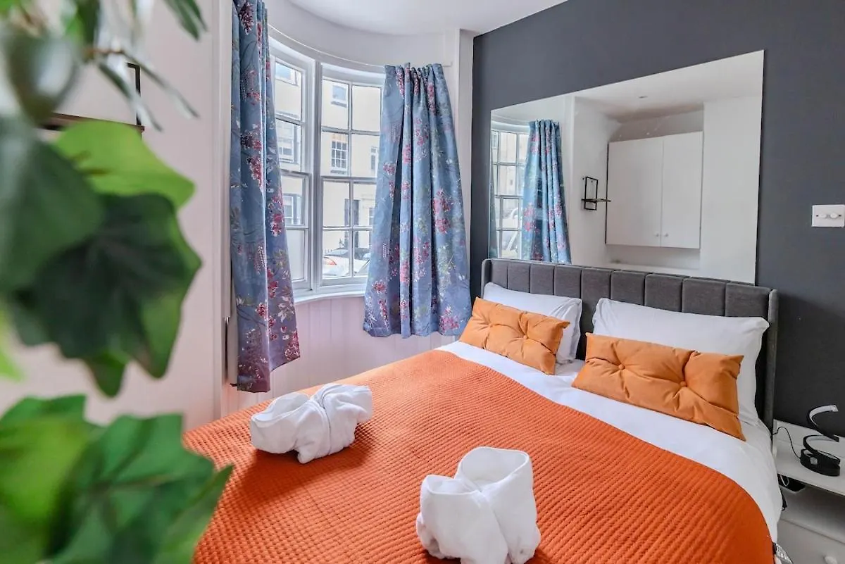 Beautiful 1 Bedroom Flat Next To Beach Sleep 3 브라이턴